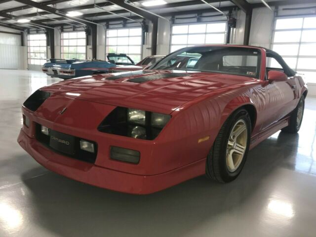 1988 Chevrolet Camaro IROC Z28 - photo 3