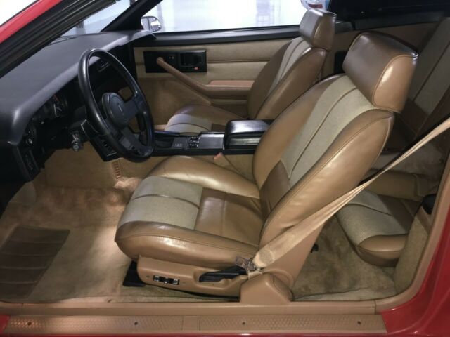 1988 Chevrolet Camaro IROC Z28 - photo 6