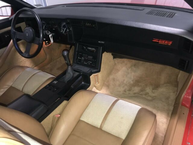 1988 Chevrolet Camaro IROC Z28 - photo 9