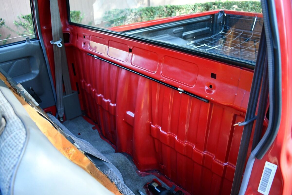 1991 Isuzu LS - photo 13