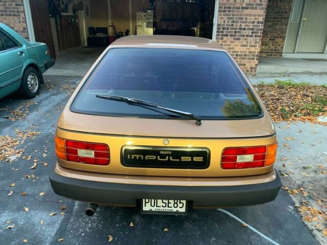 1985 Isuzu Impulse HATCHBACK - photo 3