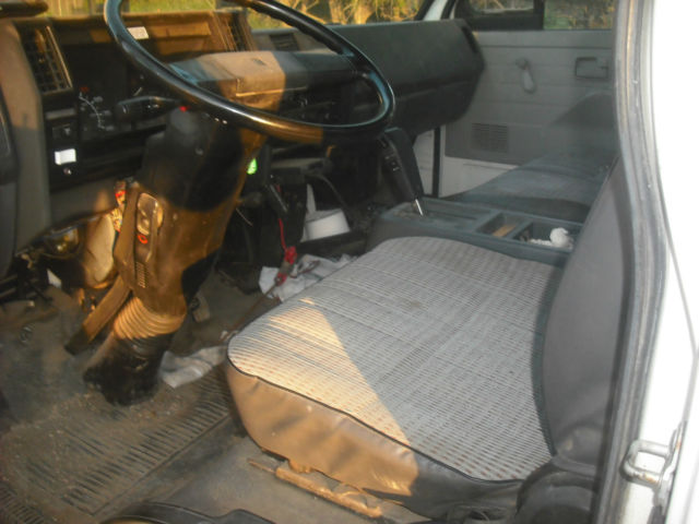 1990 Isuzu NPR - photo 2