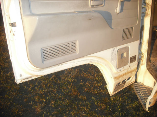 1990 Isuzu NPR - photo 3