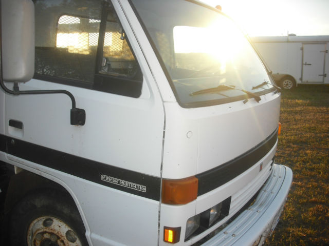 1990 Isuzu NPR - photo 8