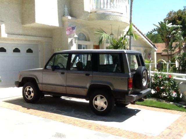 Isuzu trooper 4x4 4 wheeler project runs great NO RESERVE 1991 Isuzu Trooper