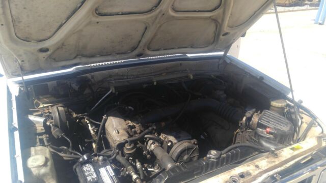 1989 Isuzu Trooper LS - photo 9