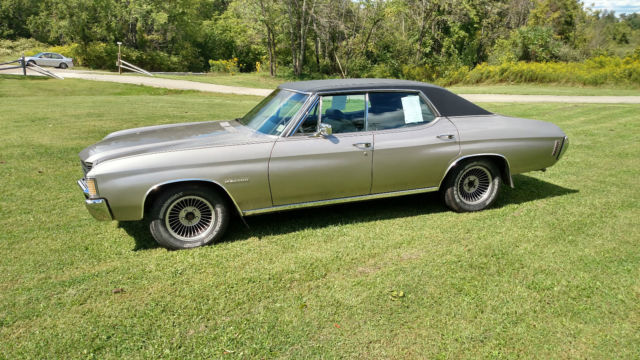 Its a 4 Door Hardtop, 1 of only 24,192 made in 1972 1972 Chevrolet Chevelle Malibu