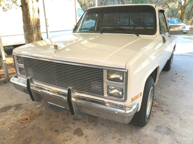 ITS A REAL COOL TRUCK WITH SOME MUSCLE TO GO 1986 Chevrolet C-10