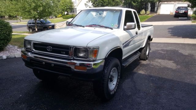 J code Toyota pick up SR5 1993 Toyota Tacoma SR5