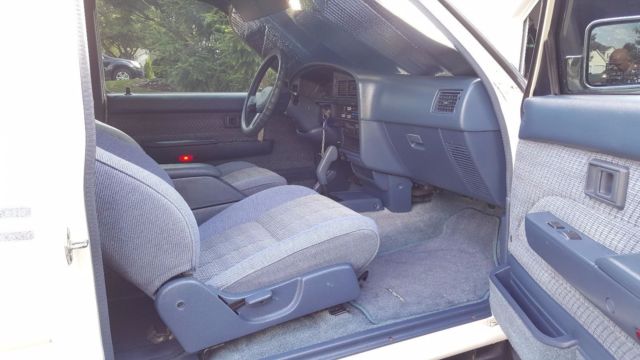 1993 Toyota Tacoma SR5 - photo 11