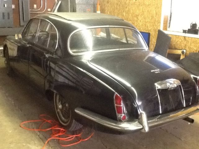 1967 Jaguar Mark II 3.8 - photo 2