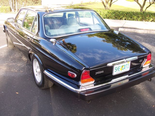 1986 Jaguar XJ6 4 door sedan - photo 5