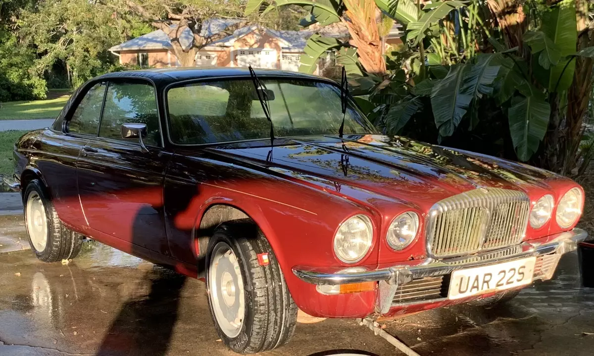 Jaguar Daimler Double Six Coupe, 1977, 7.3l V12, 420bhp, manual, 87,933 miles 1977 Jaguar Daimler Double-Six Coupe