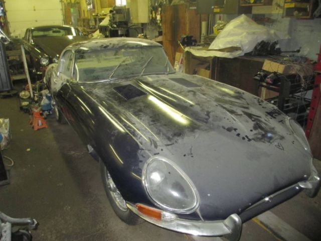 jaguar e type 4.2L comes with matching numbers engine, no rust, both tops!!! 1967 Jaguar E-Type