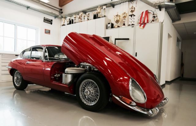 Jaguar E-Type Coupé Series 1 from 1962 1962 Jaguar E-Type