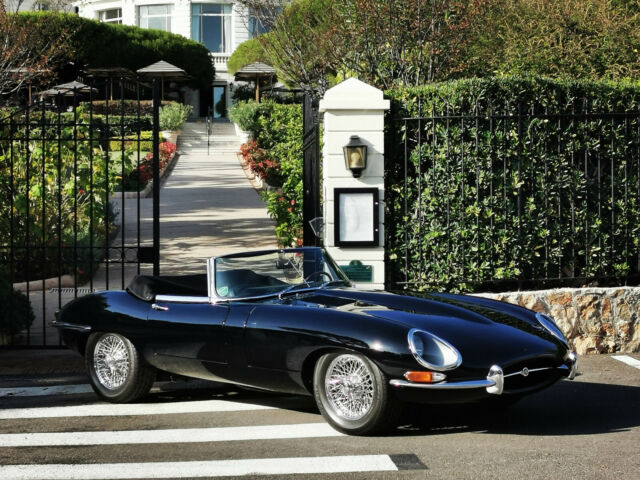 Jaguar E-type Roadster XKE - Totally Restored 1967 Jaguar E-Type