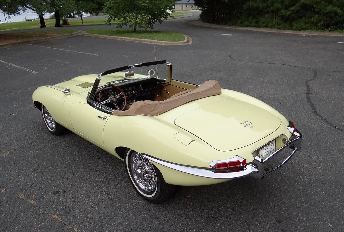 1966 Jaguar E-Type - photo 3