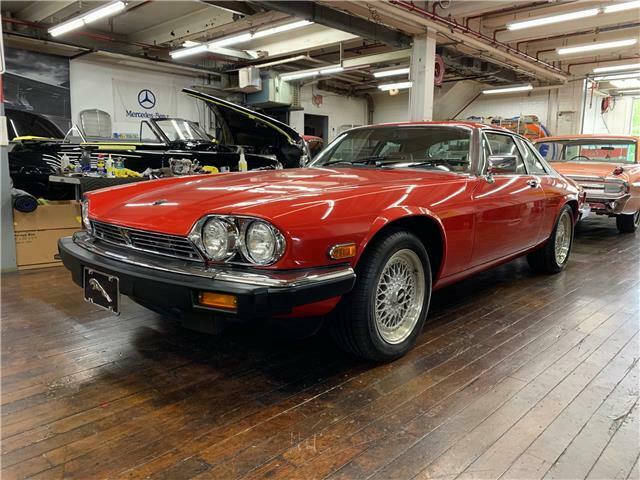Jaguar red Jaguar XJ with 27,500 Miles available now! 1986 Jaguar XJ --