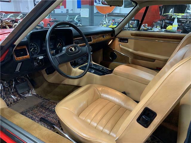 1986 Jaguar XJ -- - photo 9