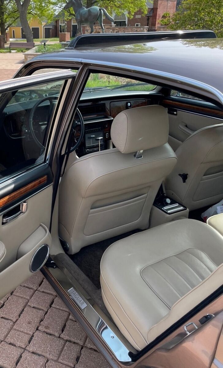 1986 Jaguar XJ - photo 9