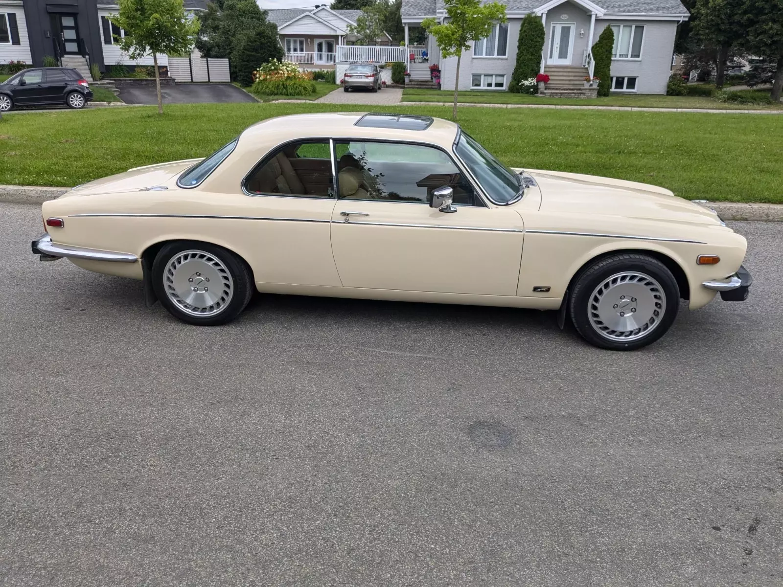 1976 Jaguar XJ