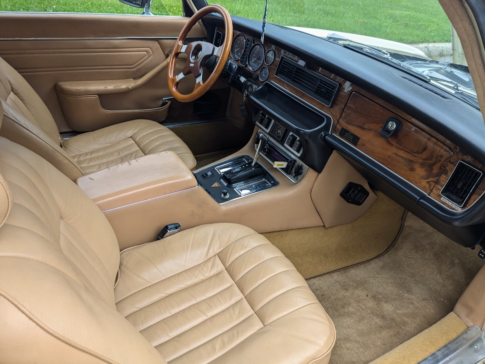 1976 Jaguar XJ - photo 6