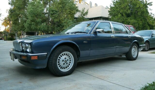 1989 Jaguar XJ6 - photo 3