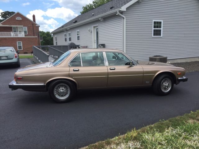1987 Jaguar XJ6 Vanden Plas - photo 6