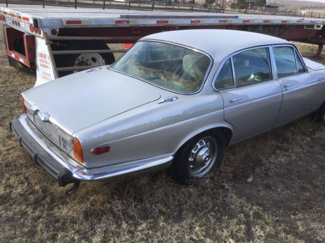 1976 Jaguar XJ6 - photo 4