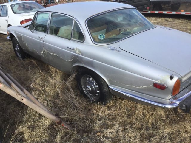 1976 Jaguar XJ6 - photo 5