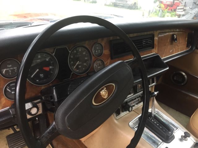 1975 Jaguar XJ6 Coupe - Biscuit Leather - photo 2