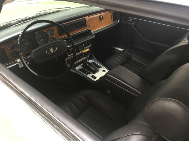 1975 Jaguar XJ6 LEATHER - photo 3