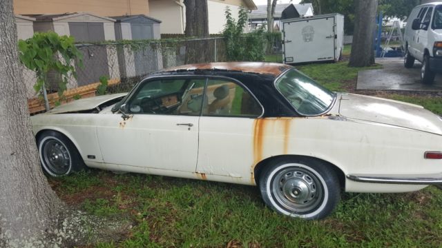 1976 Jaguar XJ6 - photo 4