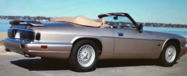 JAGUAR XJS CONVERTIBLE 2+2 4.0 6 CYLINDER. BEAUTIFUL 36,300 MILES 1994 Jaguar XJS