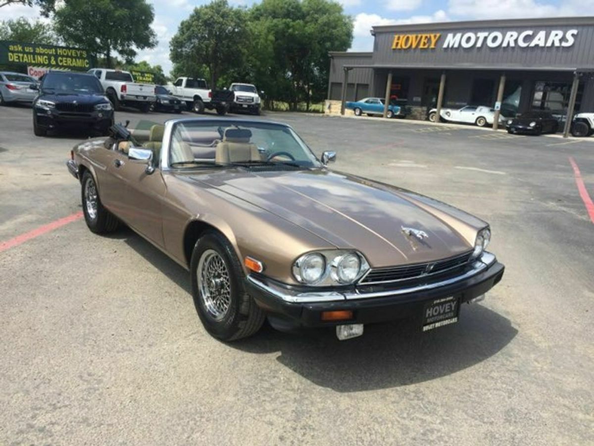 1990 Jaguar XJ V12 - photo 2
