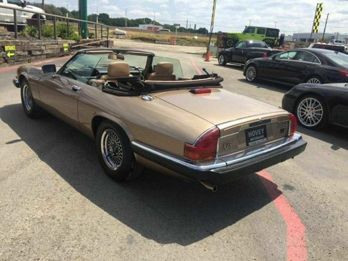 1990 Jaguar XJ V12 - photo 7