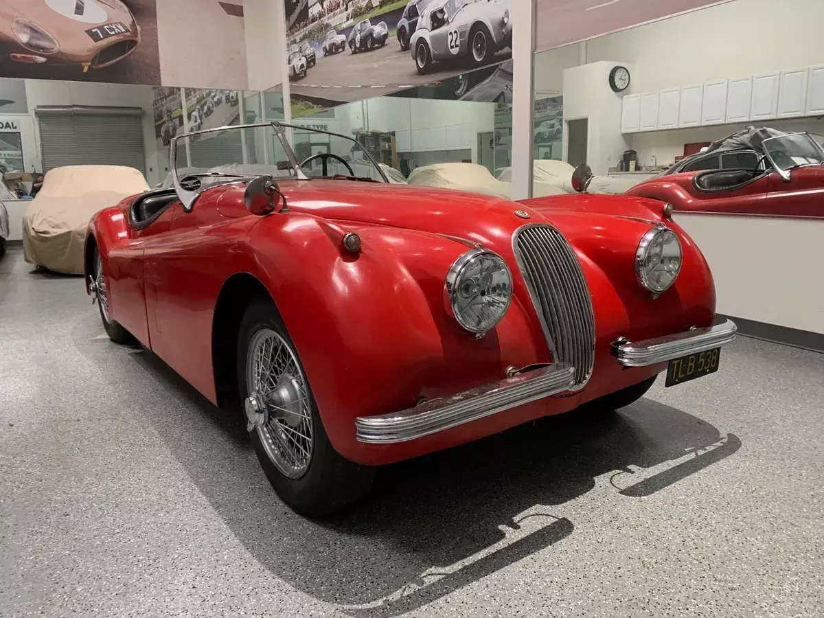 Jaguar XK 120 Roadster SE, Red with Black interior 1954 Jaguar XK