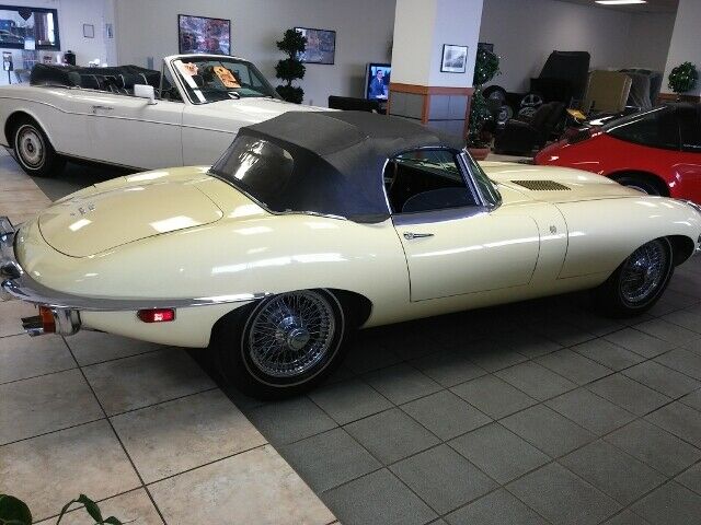 1969 Jaguar E-Type XK-E Series II Roadster - photo 4
