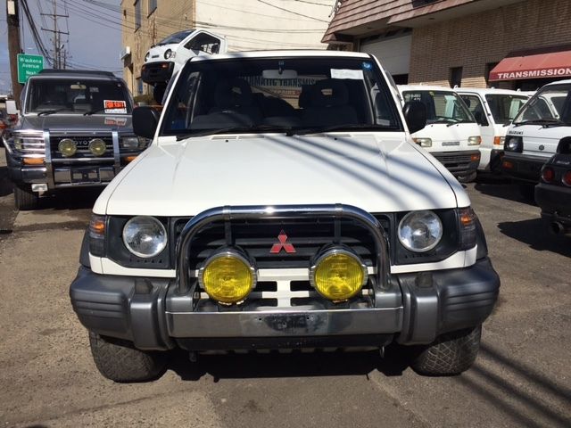 1991 Mitsubishi Montero Pajero 4WD Super Select - photo 2