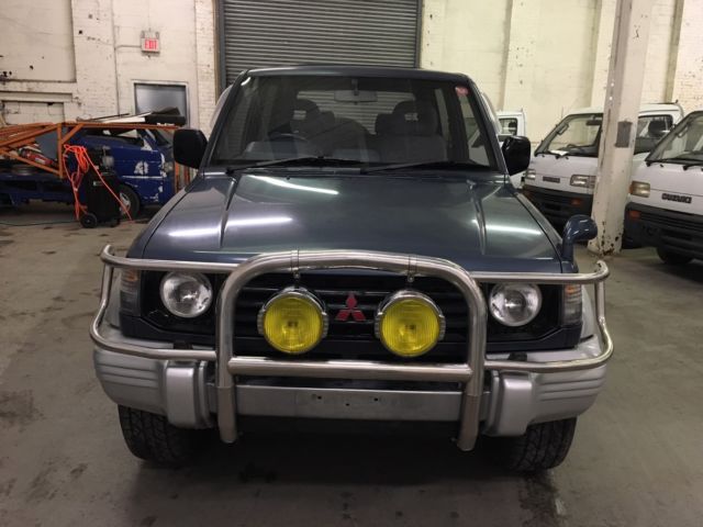 1992 Mitsubishi Pajero 4WD Manual Transmission 1 Owner 23k Miles at No Reserve - photo 2