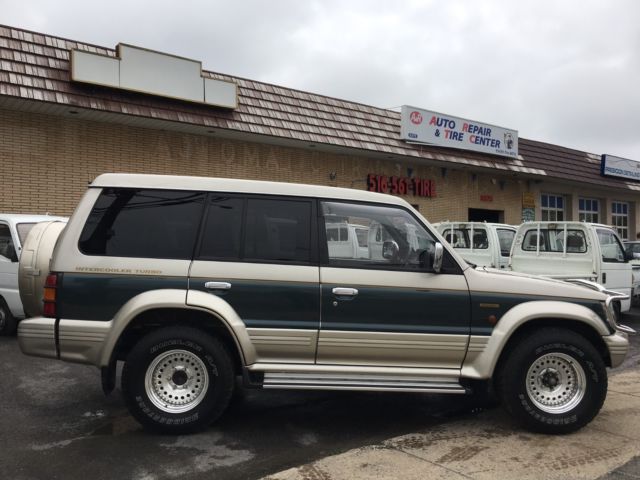 1992 Mitsubishi Pajero Super Select 4WD 1 Owner 30k Miles at No Reserve - photo 9