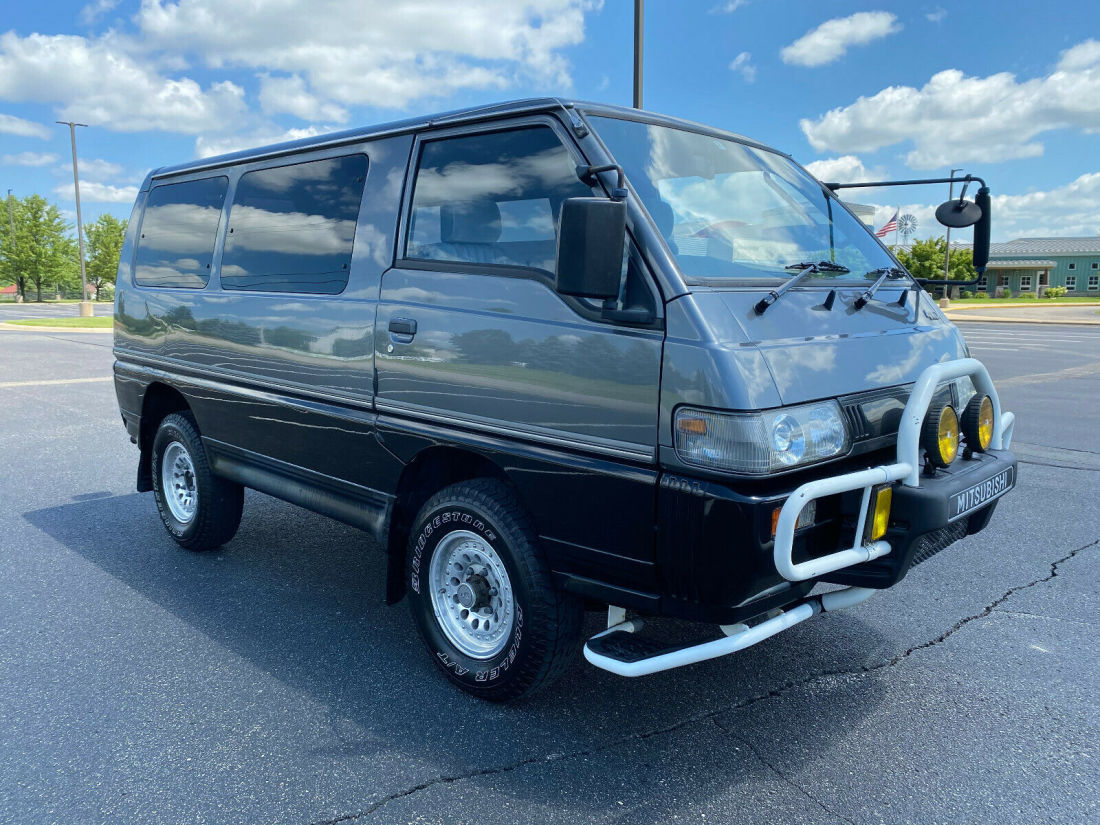 1991 Mitsubishi Delica - photo 2