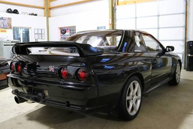 1990 Nissan GT-R Skyline - photo 3