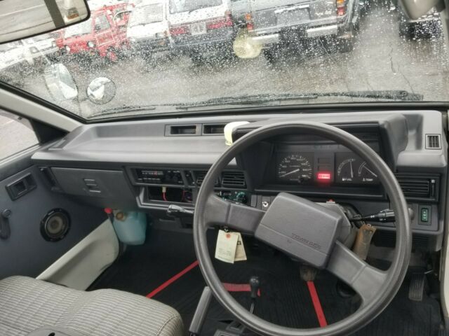 1990 Toyota Townace - photo 12