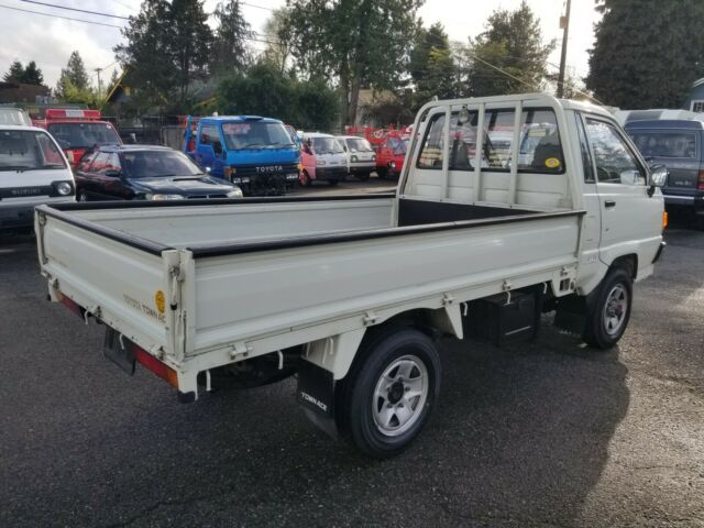 1990 Toyota Townace - photo 2