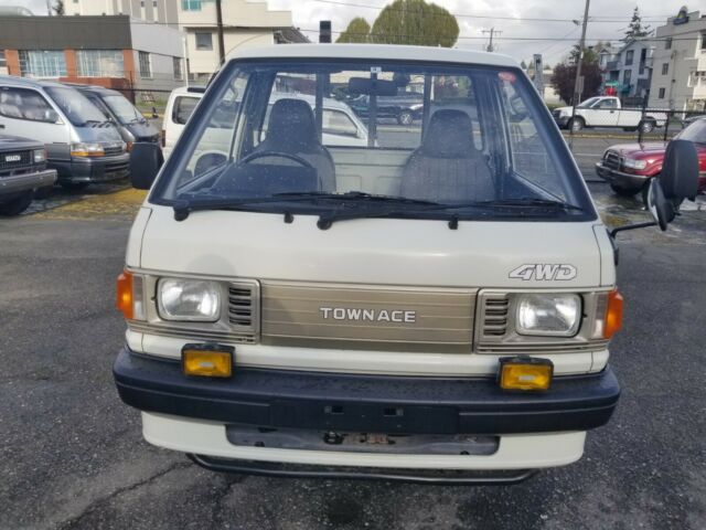 1990 Toyota Townace - photo 6