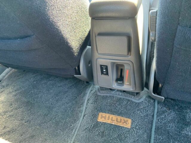 1994 Toyota Hilux SSR-X Limited - photo 10