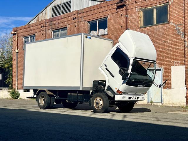 1994 Nissan Atlas 200 Box Truck - photo 10
