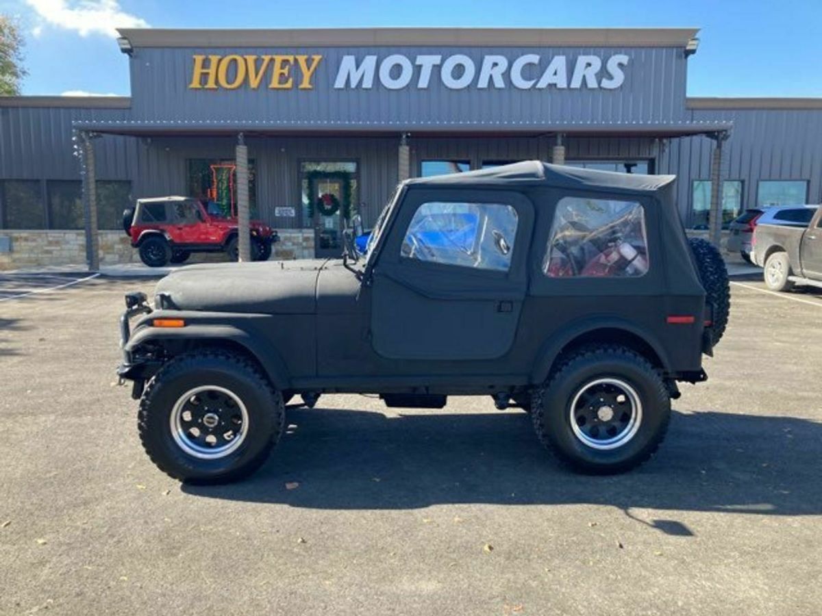 Jeep bComplete Rhino Coated, V8 304 Custom , 1 piece rear ,412 gears and more 1979 Jeep CJ CJ-7 304 V8