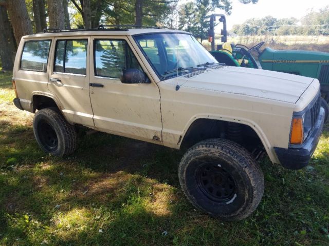 1992 Jeep Cherokee Sport - photo 4